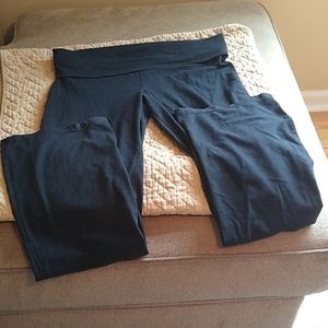 PINK YOGA BLACK PANTS SIZE LARGE